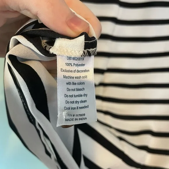 EUC Downeast striped embroidered short sleeve blouse - Picture 2 of 6